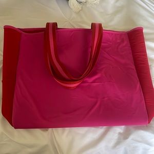 In good condition Summersalt tote